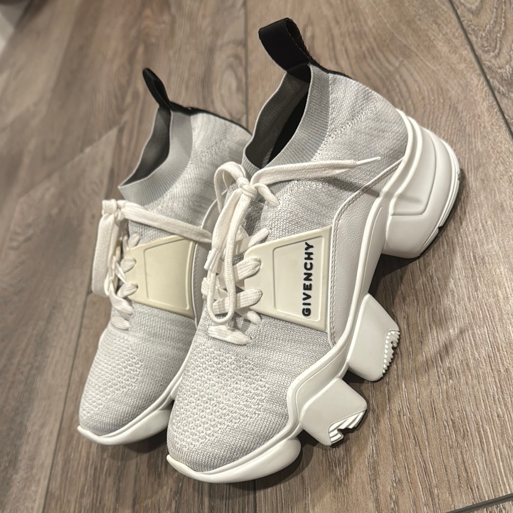 Givenchy Jaw Low-Top White Chunky Sneakers - Picture 3 of 6